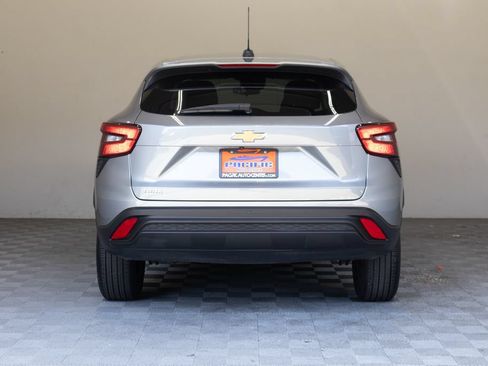 Used 2024 Chevrolet Trax LS w/ Driver Confidence Package FWD image 12