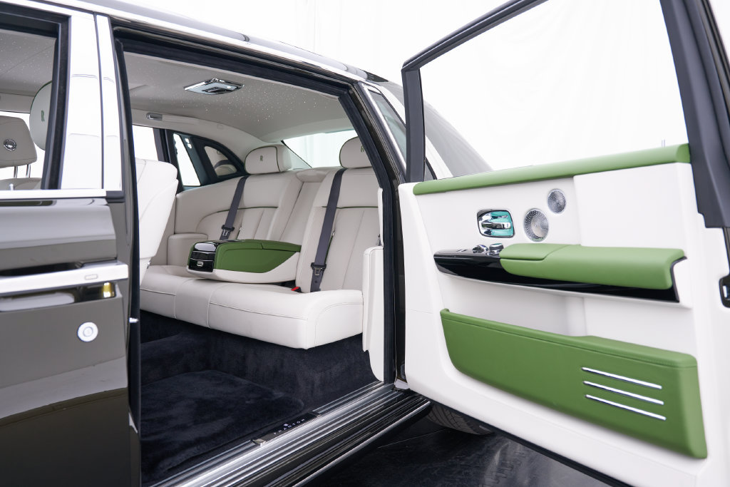 Used 2026 Rolls-Royce Phantom Extended Wheelbase RWD image 44