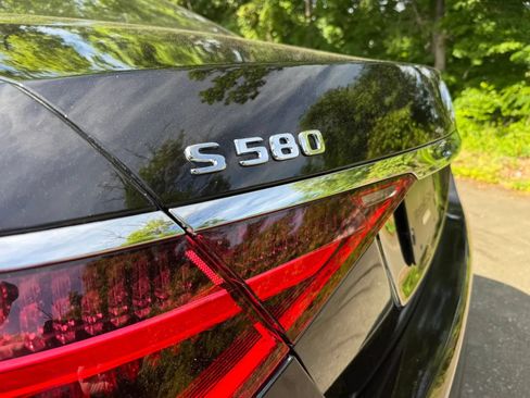 Used 2021 Mercedes-Benz S 580 4MATIC Sedan w/ AMG Line image 56