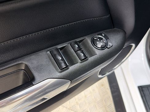 Used 2017 Ford Mustang GT Premium RWD image 25
