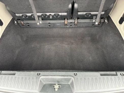 Used 2012 Chrysler Town & Country Touring-L w/ Entertainment Group #2 image 14