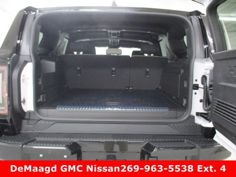 New 2026 GMC Hummer EV SUV image 13