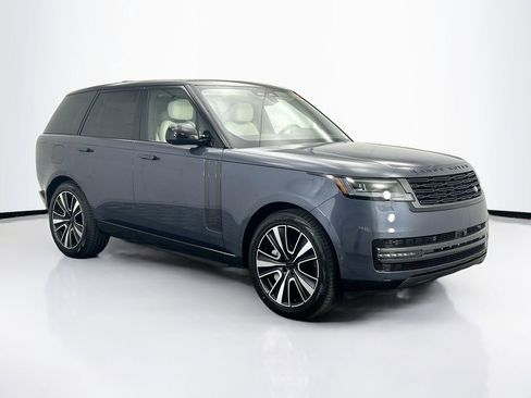 New 2026 Land Rover Range Rover SE image 3