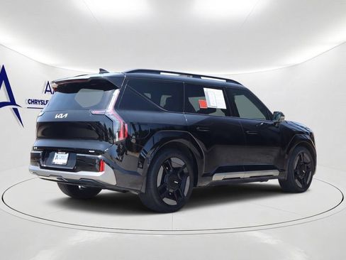 Used 2024 Kia EV9 GT-Line AWD/4WD image 4