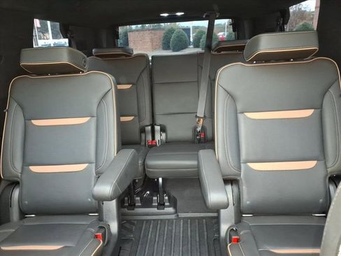 Used 2022 GMC Yukon AT4 w/ Technology Package image 21