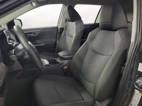 Used 2025 Toyota RAV4 XLE image 14