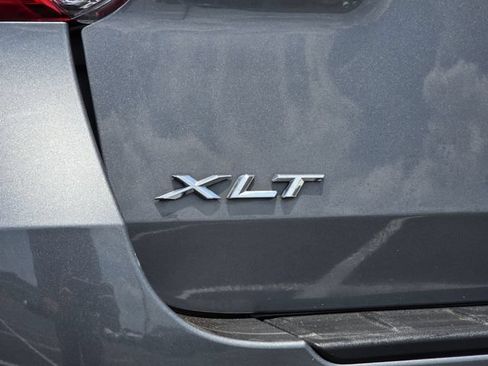 Used 2024 Ford Explorer XLT w/ Equipment Group 202A RWD image 30