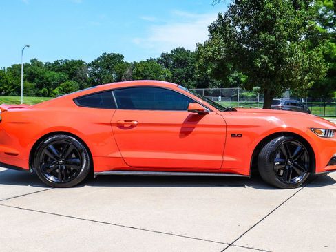 Used 2015 Ford Mustang GT Premium RWD image 7
