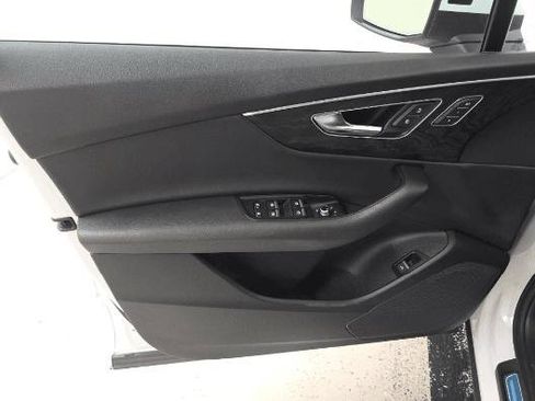 Used 2022 Audi Q7 2.0T Premium w/ Convenience Package AWD/4WD image 18