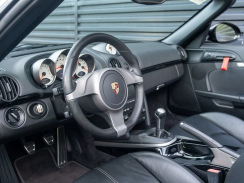 Used 2011 Porsche Boxster Spyder RWD image 4