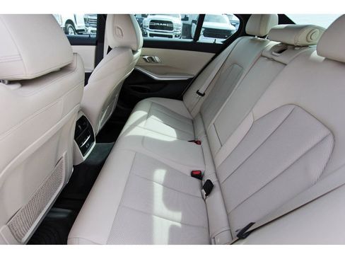 Used 2022 BMW 330i Sedan w/ Driving Assistance Package image 7