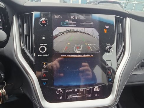 Used 2022 Subaru Outback Premium image 7