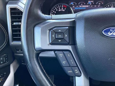 Used 2021 Ford Expedition Platinum image 24