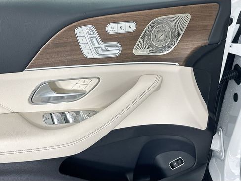 New 2026 Mercedes-Benz GLS 450 4MATIC image 18