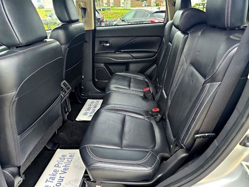 Used 2020 Mitsubishi Outlander SEL image 10