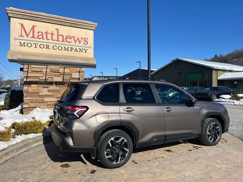 Used 2025 Subaru Forester Premium w/ Protection Package (1PH) AWD/4WD image 5