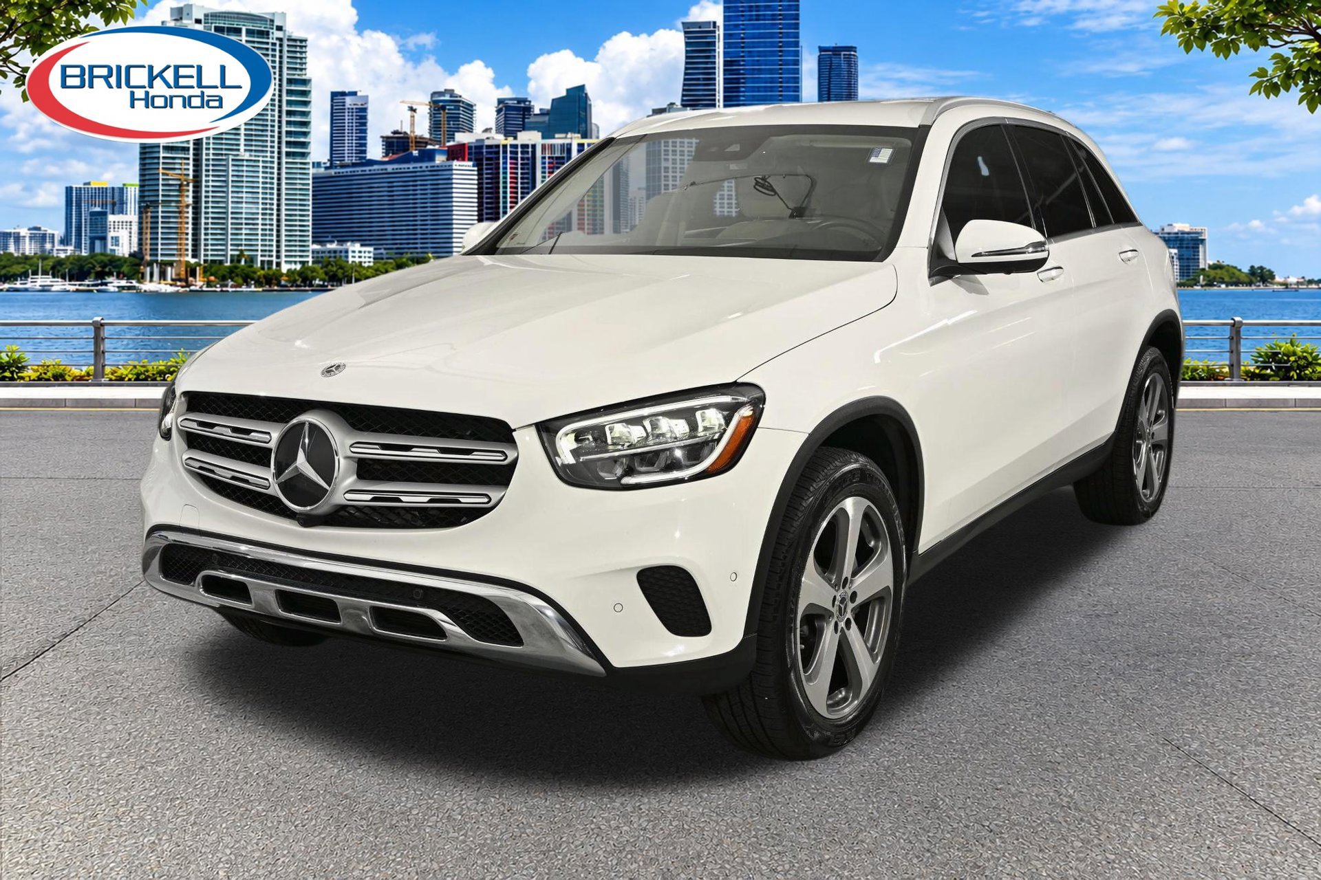 Used 2022 Mercedes-Benz GLC 300 image 2