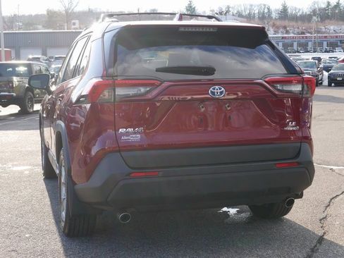 Used 2024 Toyota RAV4 LE image 5