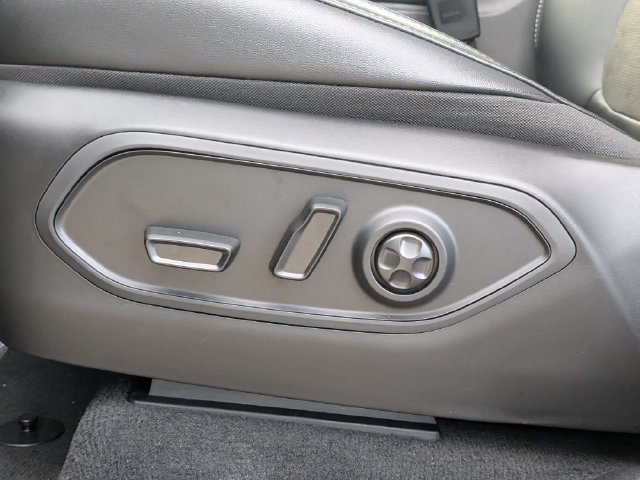 New 2027 Jeep Grand Cherokee Altitude RWD image 22