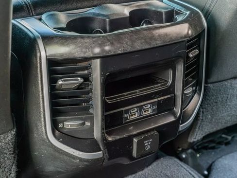 Used 2022 RAM 2500 Big Horn w/ Level C Equiment Group AWD/4WD image 35