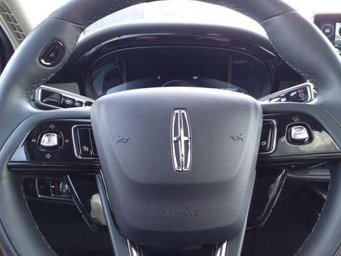 New 2023 Lincoln Corsair Reserve w/ Equipment Group 202A image 48