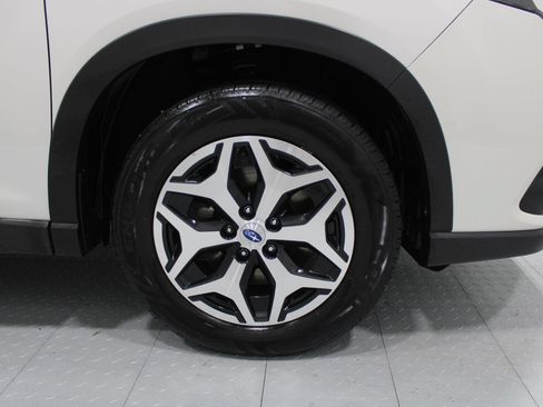 Used 2023 Subaru Forester Premium AWD/4WD image 7