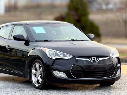 Used 2014 Hyundai Veloster w/ Style Package 02 image 15