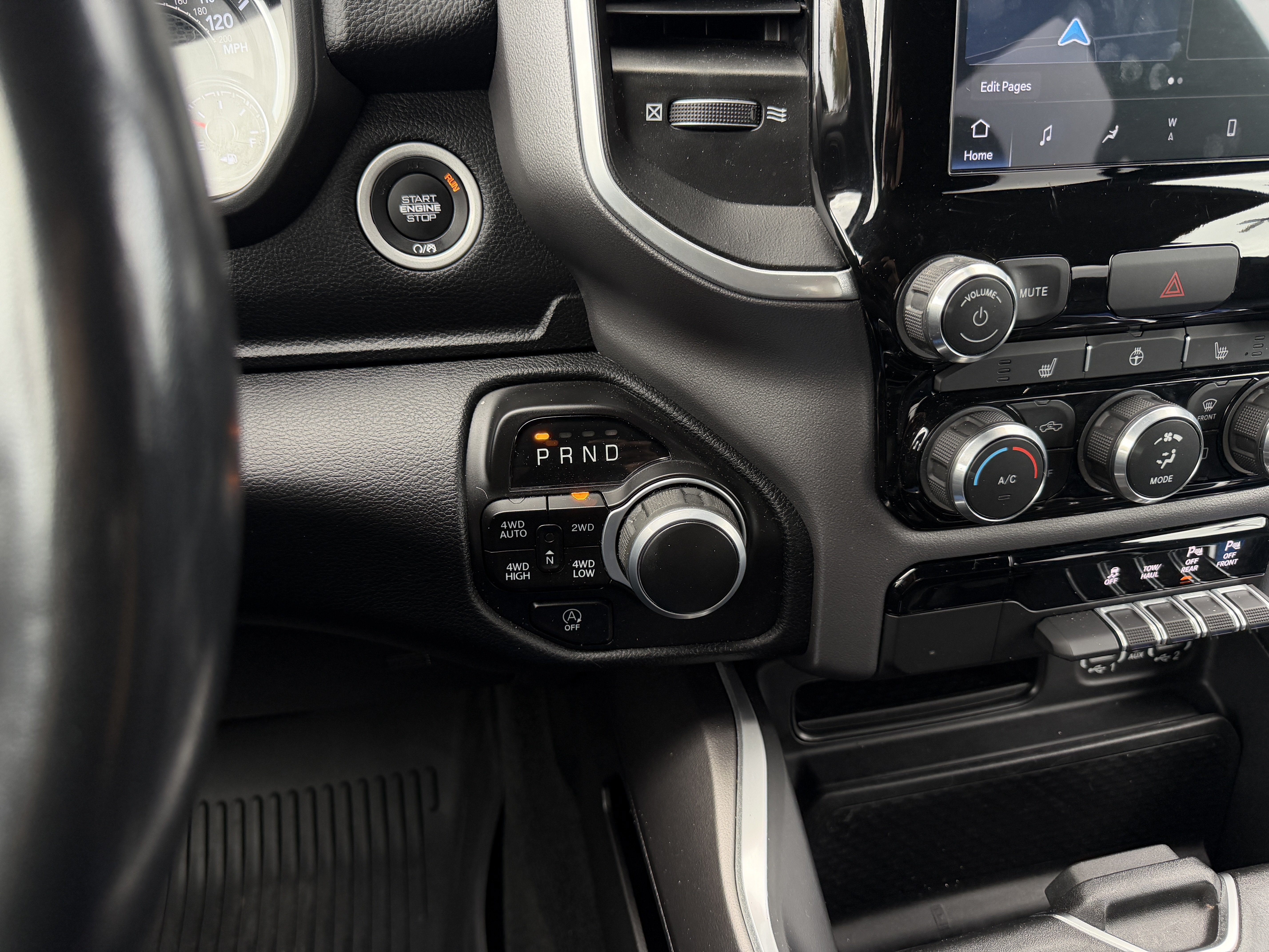 Used 2022 RAM 1500 Big Horn AWD/4WD image 26