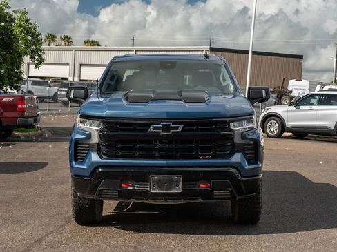Used 2024 Chevrolet Silverado 1500 LT Trail Boss w/ LT Trail Boss Premium Package AWD/4WD image 2