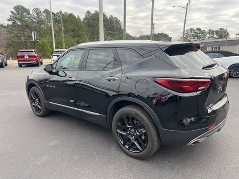 Used 2023 Chevrolet Blazer Premier w/ Enhanced Convenience Package image 3