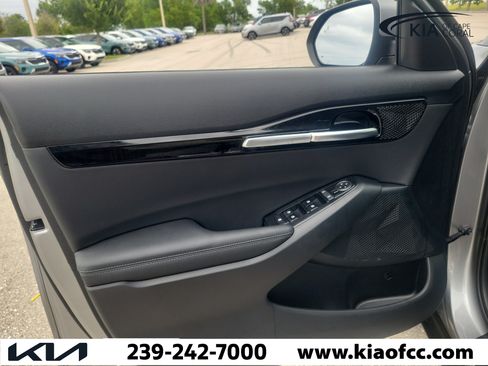New 2026 Kia Seltos S FWD image 23
