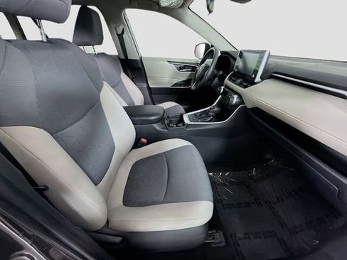Used 2021 Toyota RAV4 XLE w/ Convenience Package AWD/4WD image 28