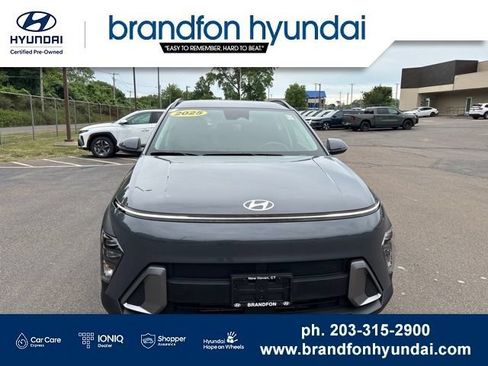 Used 2025 Hyundai Kona SEL AWD/4WD image 2