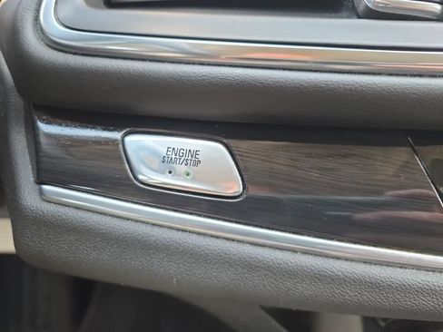 Used 2020 Buick Enclave Essence FWD image 31