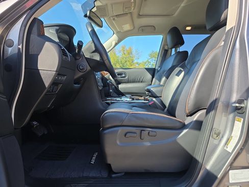 Used 2019 Nissan Armada SV image 9