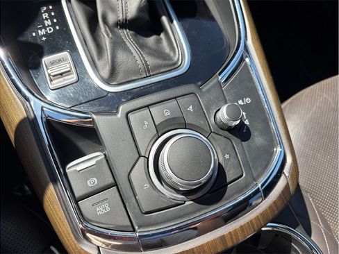 Used 2023 MAZDA CX-9 Signature AWD/4WD image 37
