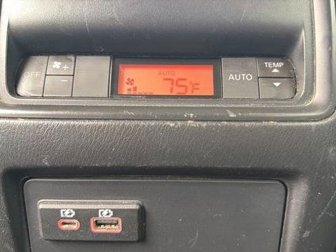 Used 2020 Nissan Pathfinder SV image 16