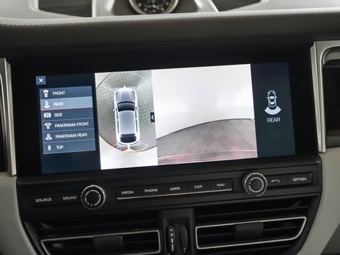 Certified 2021 Porsche Macan S image 24