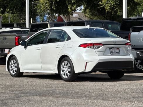 Certified 2025 Toyota Corolla LE FWD image 5