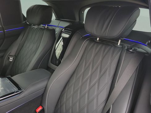 New 2026 Mercedes-Benz Maybach GLS 600 4MATIC image 8