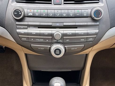 Used 2011 Honda Accord LX image 18