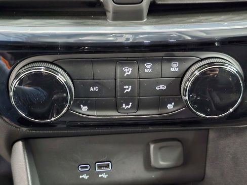 Used 2024 Buick Encore GX Sport Touring w/ Comfort Package AWD/4WD image 20