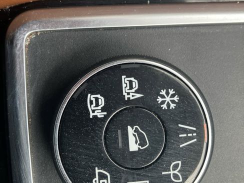 Used 2024 Nissan Pathfinder Platinum AWD/4WD image 36