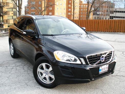 Used 2012 Volvo XC60 3.2 image 2
