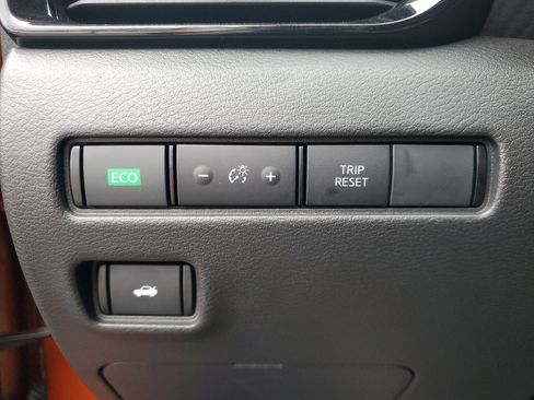 Used 2025 Nissan Sentra SR image 31