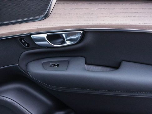 New 2026 Volvo XC90 B5 Core image 19