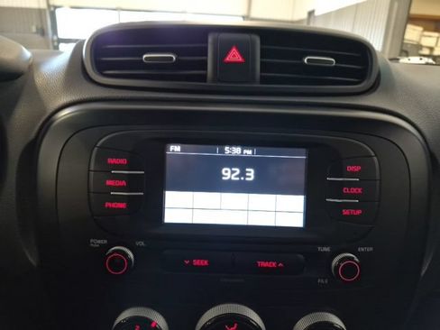 Used 2019 Kia Soul FWD image 14