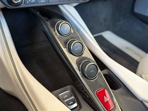 Used 2023 Ferrari Portofino M RWD image 27