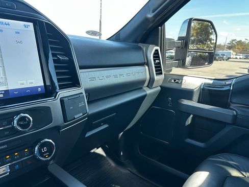 Used 2022 Ford F250 Platinum w/ FX4 Off-Road Package image 64