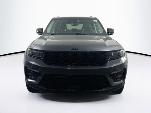 Used 2023 Jeep Grand Cherokee Limited w/ Black Appearance Package RWD image 2